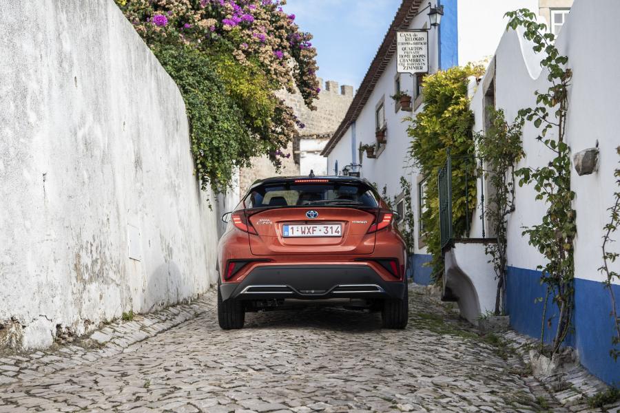  Toyota C-HR Hybrid 2019 года  (WW) (фото 45 из 174)